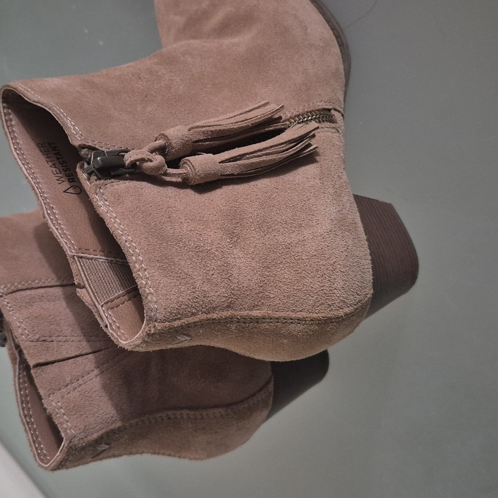 Vionic‎ Tan Ankle Booties with Suede Finish 8 - Picture 11 of 13